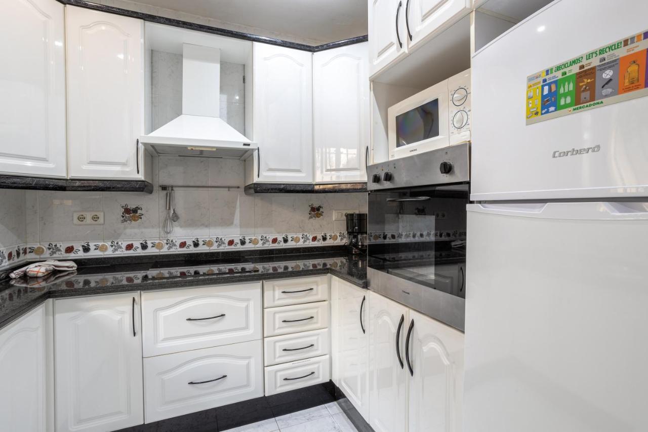 Las Flores 5 - Large Townhouse Нерха Екстериор снимка