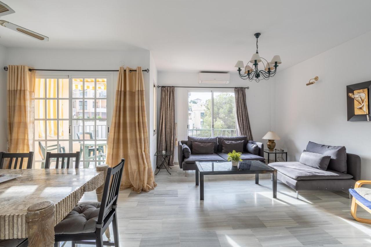Las Flores 5 - Large Townhouse Нерха Екстериор снимка