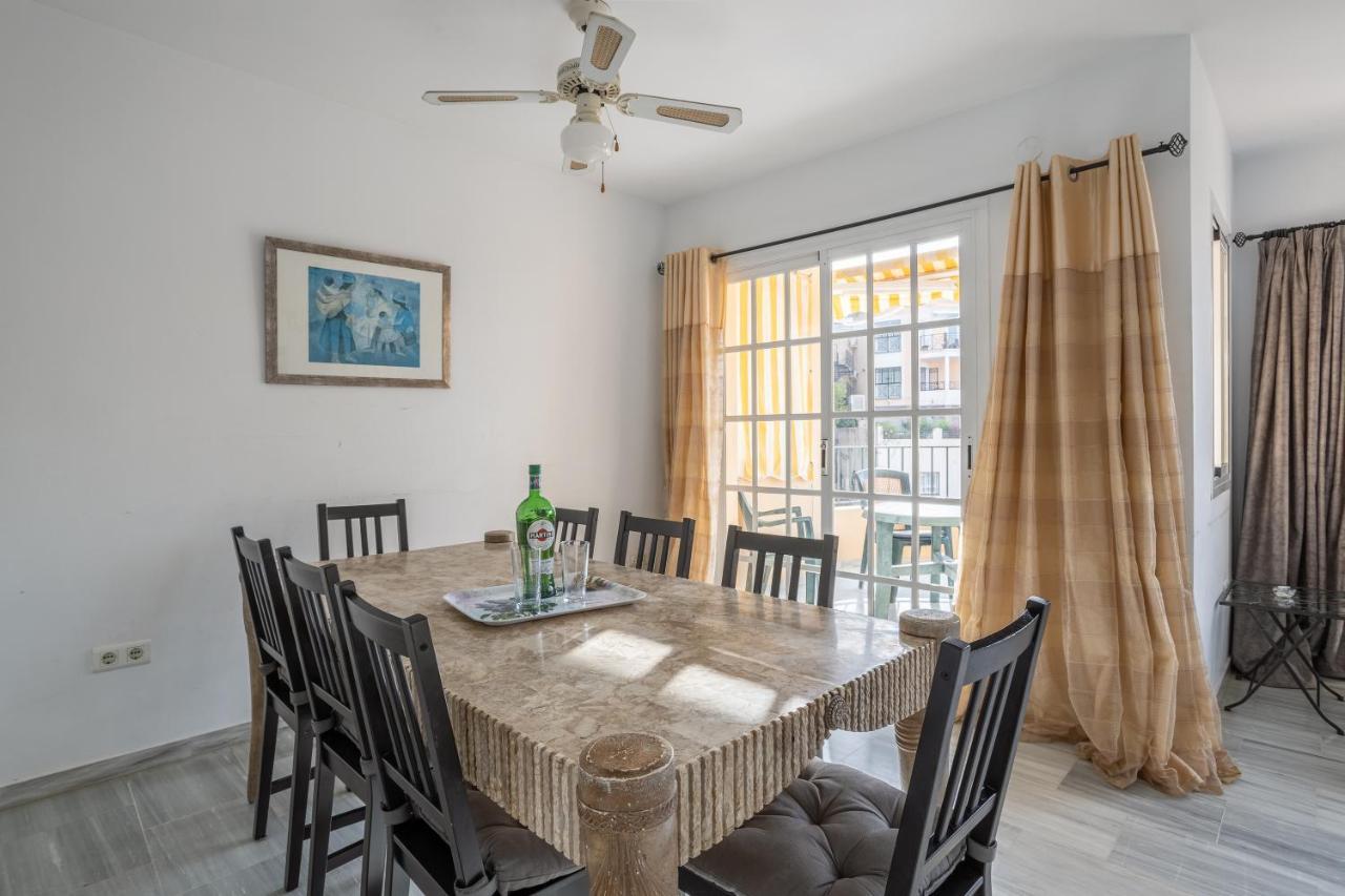 Las Flores 5 - Large Townhouse Нерха Екстериор снимка